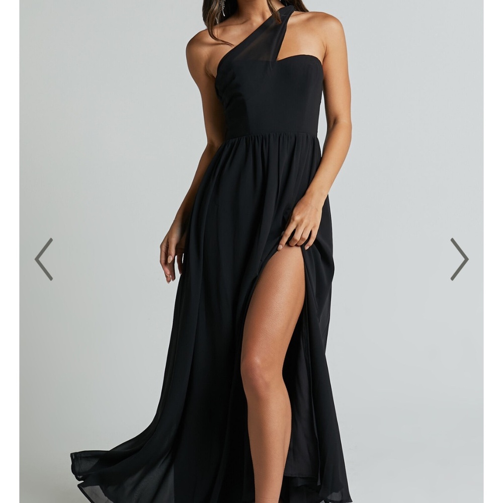 SHOWPO AMORETTE MAXI DRESS - ONE SHOULDER DETAIL GOWN DRESS IN BLACK